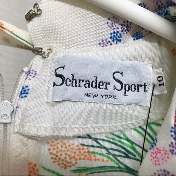 Meet your Posher, Posh - Picture 2 of 2